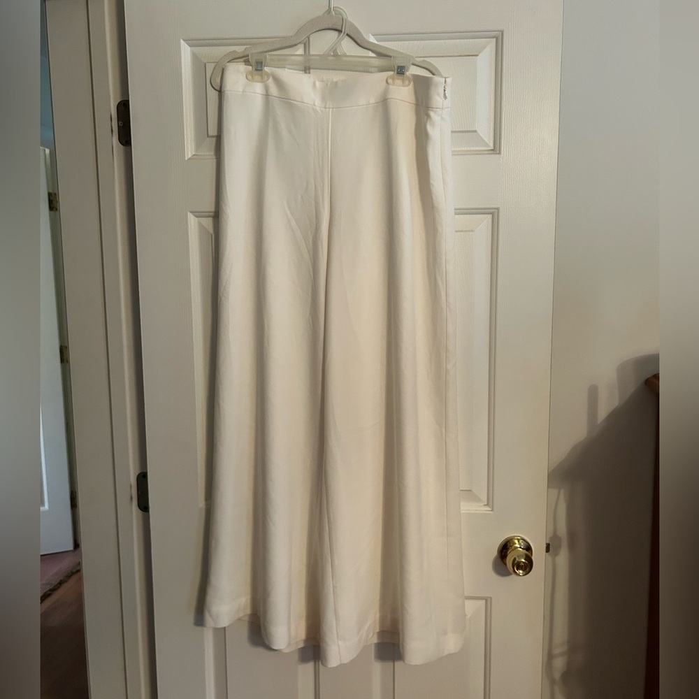The Dramatic Wide-Leg Crepe Pant - Picture 3 of 5